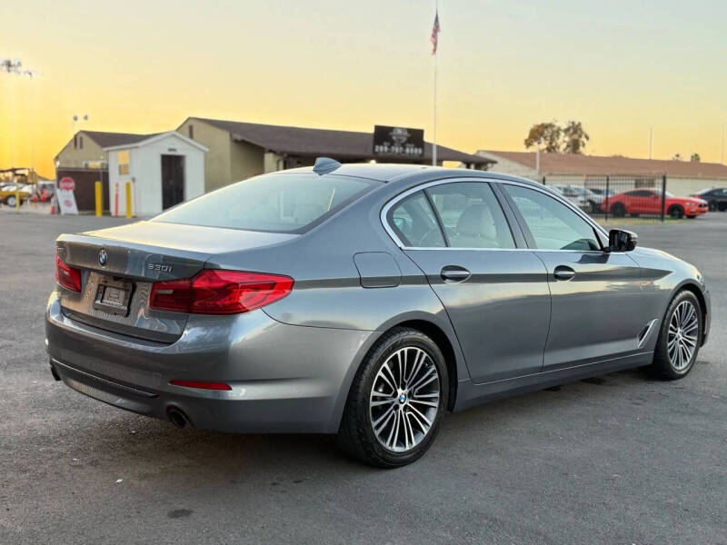 2019 BMW 5 Series 530i