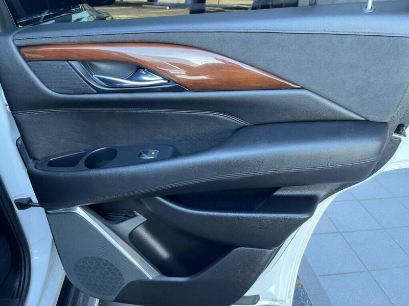 2019 Cadillac Escalade Luxury