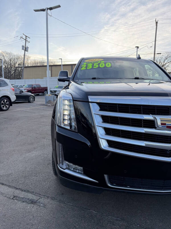 2017 Cadillac Escalade Luxury