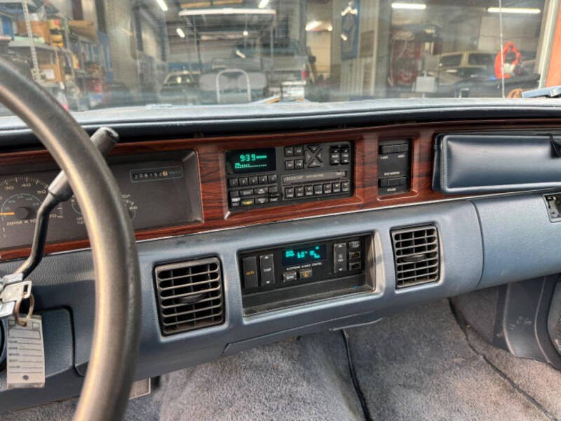 1992 Oldsmobile Custom Cruiser