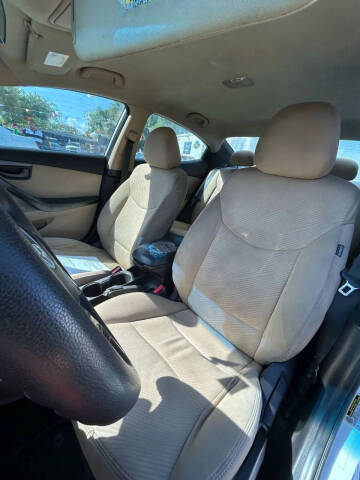 2011 Hyundai Elantra