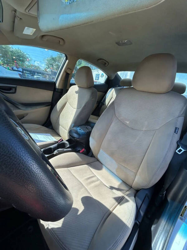 2011 Hyundai Elantra