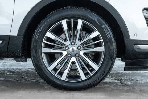 2019 Ford Explorer Platinum