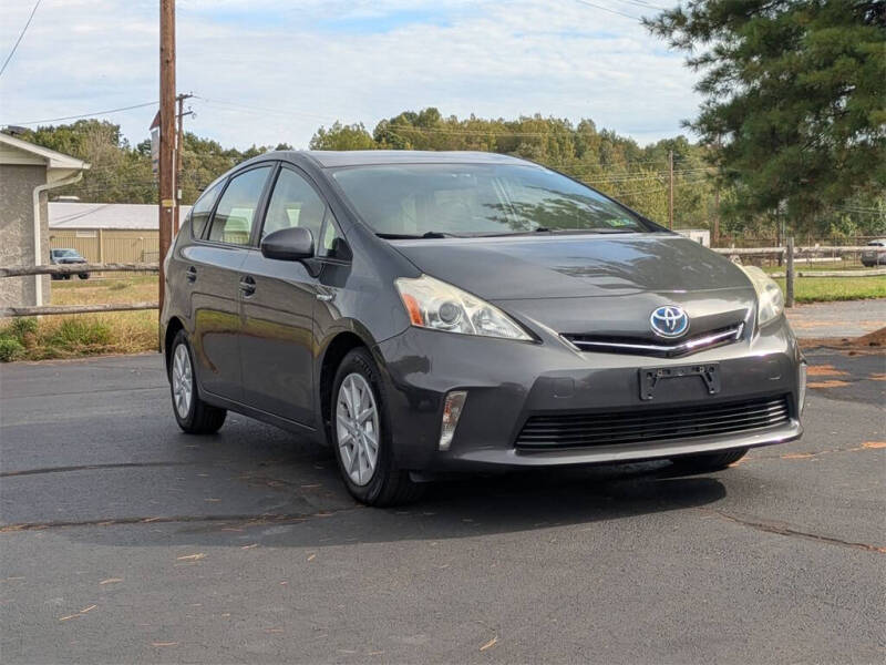 2012 Toyota Prius v Two