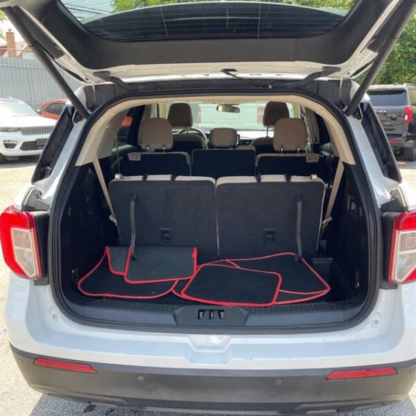 2020 Ford Explorer