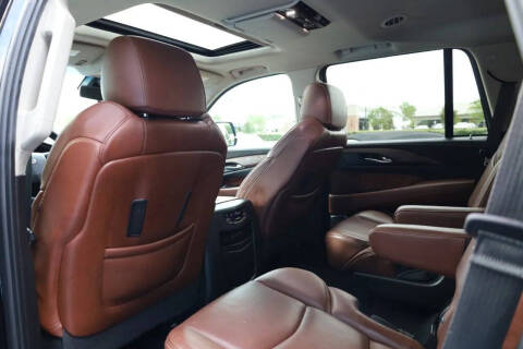 2019 Cadillac Escalade Luxury