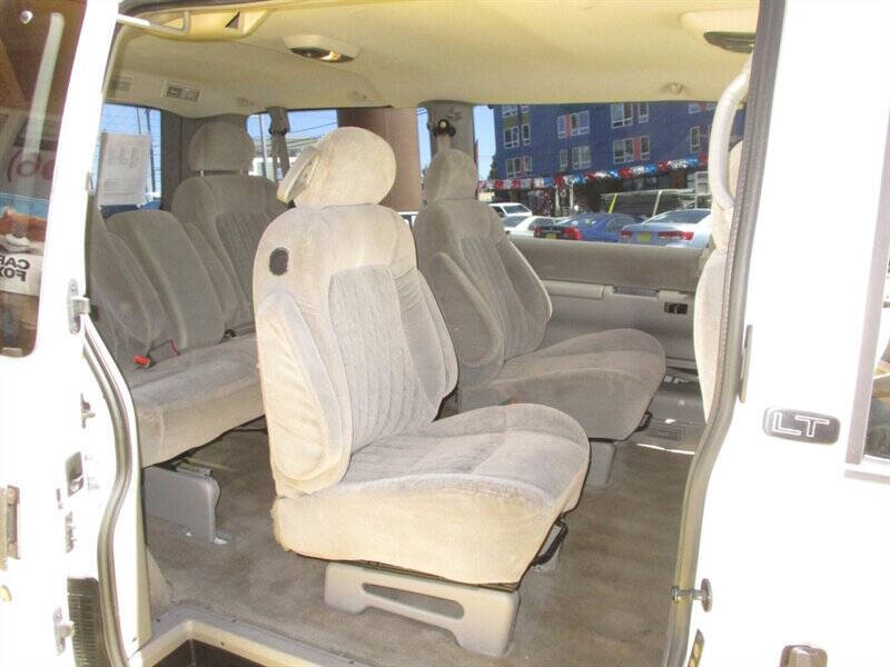 2003 Chevrolet Astro LT