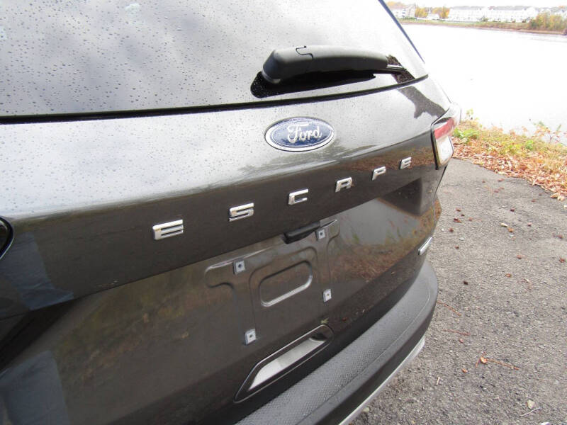 2020 Ford Escape SE photo 37