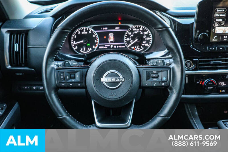 2024 Nissan Pathfinder SL