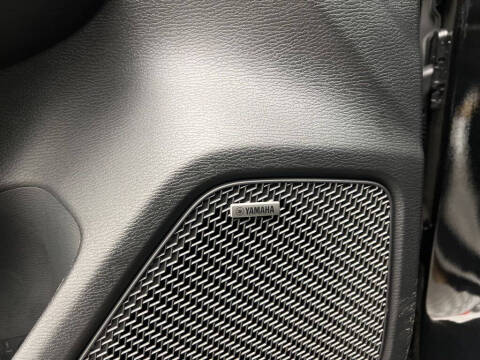 2025 Mitsubishi Outlander ES