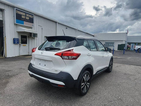 2020 Nissan Kicks SR