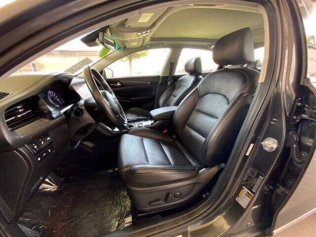 2020 Kia Cadenza Technology