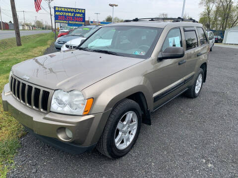 2005 Jeep Grand Cherokee for sale at Burkholder Motors in Middletown DE