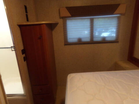 2008 Winnebago Outlook