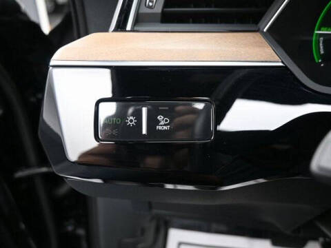 2024 Audi Q8 e-tron quattro Premium Plus