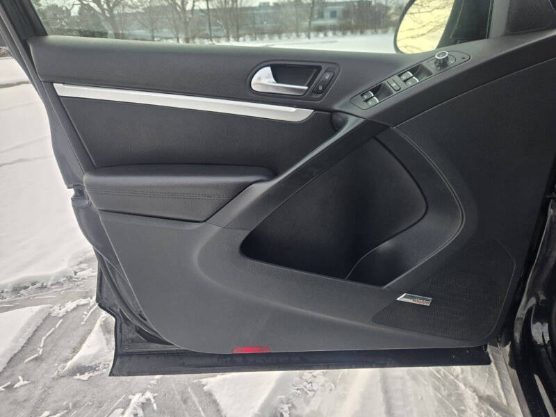 2012 Volkswagen Tiguan SEL 4Motion