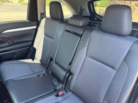 2014 Toyota Highlander LE Plus
