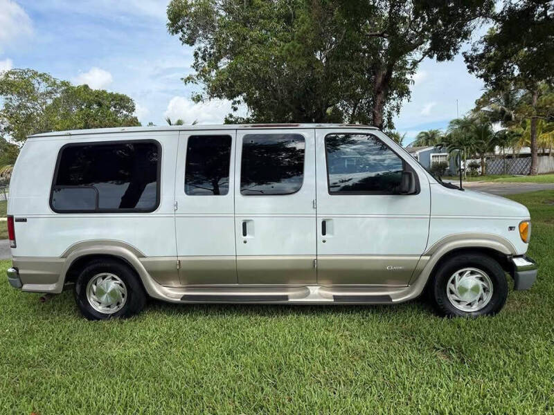 2000 Ford E-Series