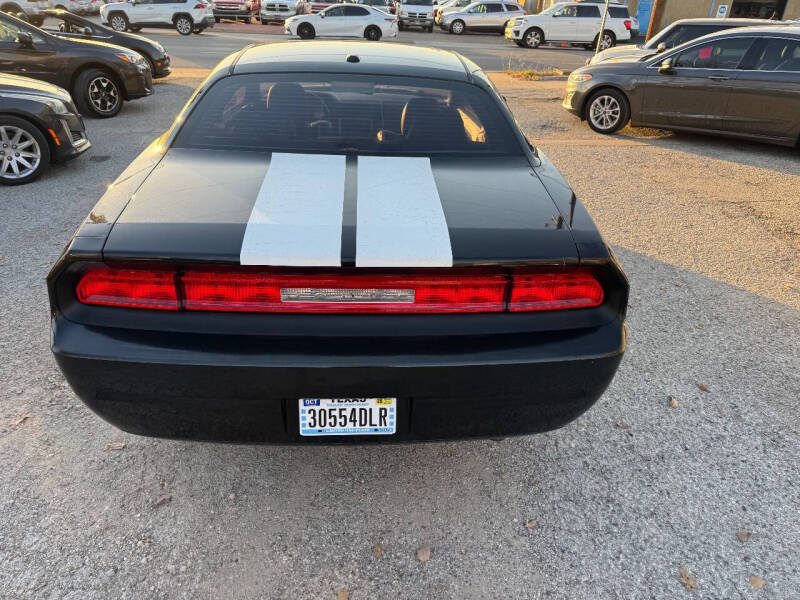 2010 Dodge Challenger SE