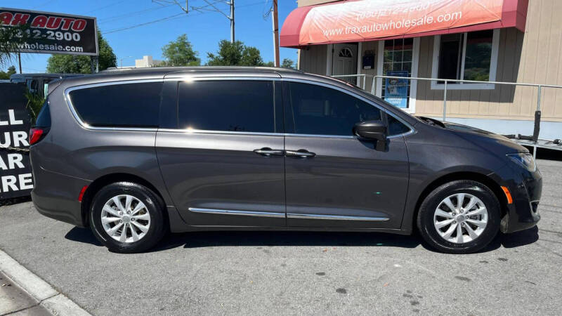 2017 Chrysler Pacifica