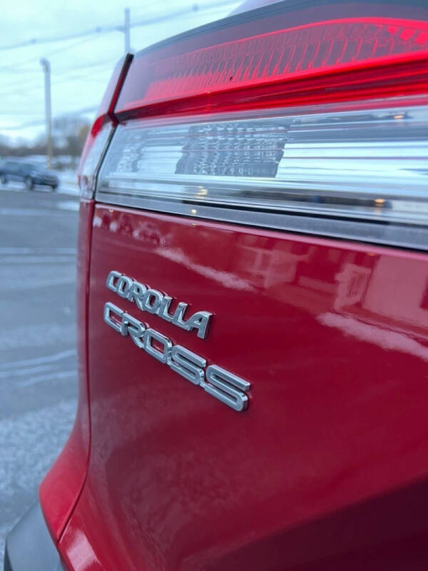 2024 Toyota Corolla Cross LE