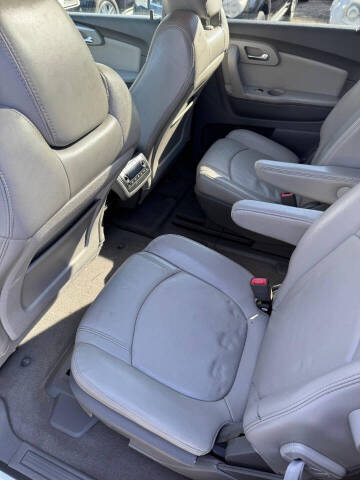 2011 Chevrolet Traverse LT