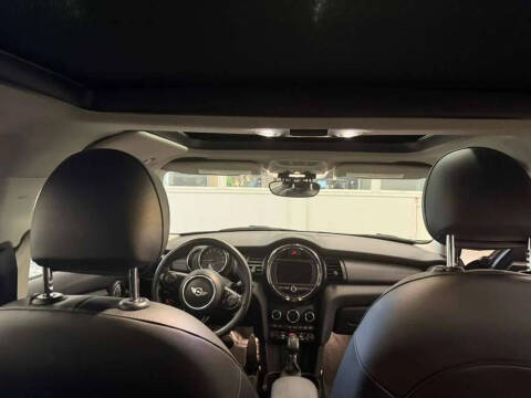 2017 MINI Hardtop 4 Door Cooper