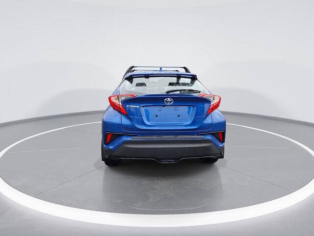 2022 Toyota C-HR XLE