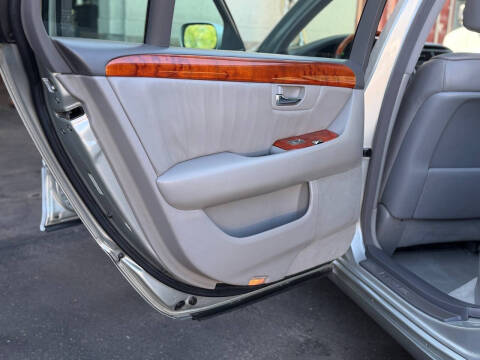 2003 Lexus LS 430