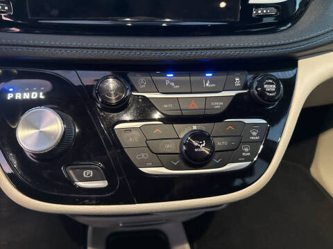 2021 Chrysler Pacifica Touring