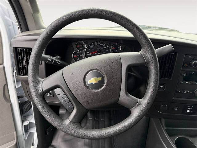 2024 Chevrolet Express 2500