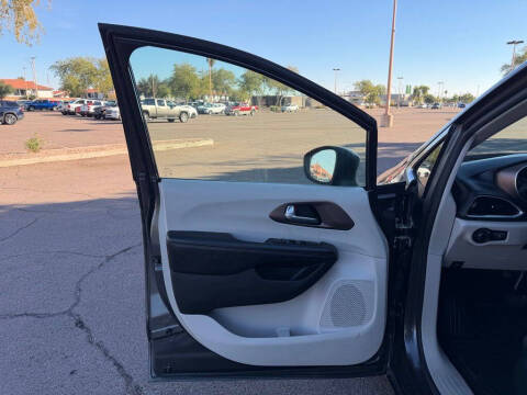 2019 Chrysler Pacifica LX