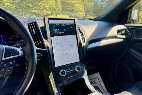 2021 Ford Edge ST