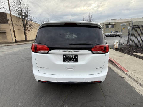 2017 Chrysler Pacifica Limited