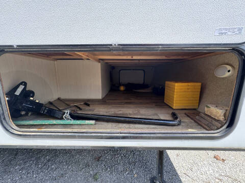 2018 Winnebago 1706FB