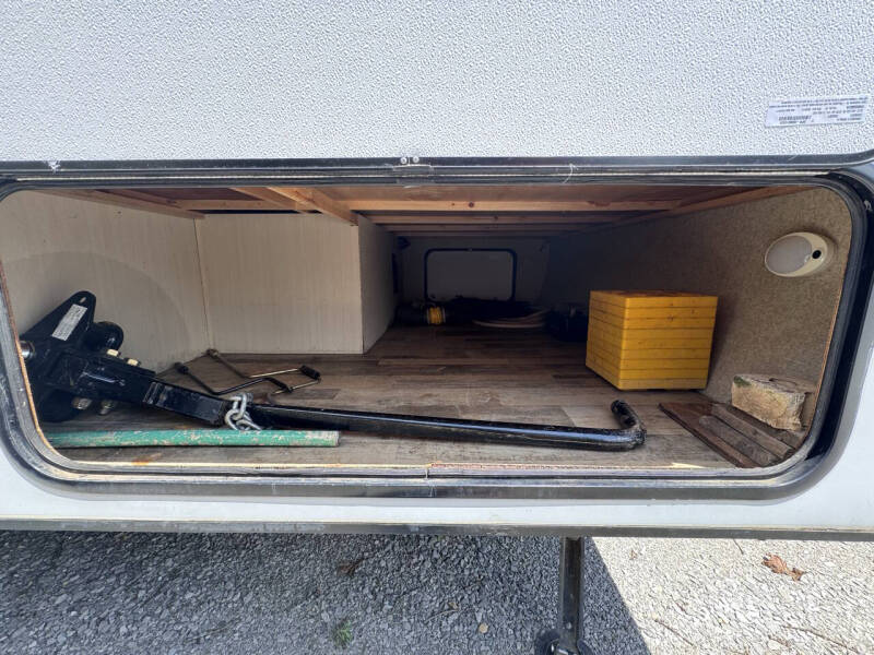 2018 Winnebago 1706FB