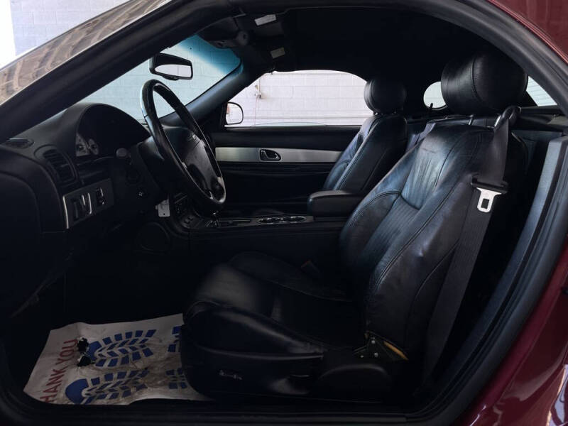 2004 Ford Thunderbird Deluxe