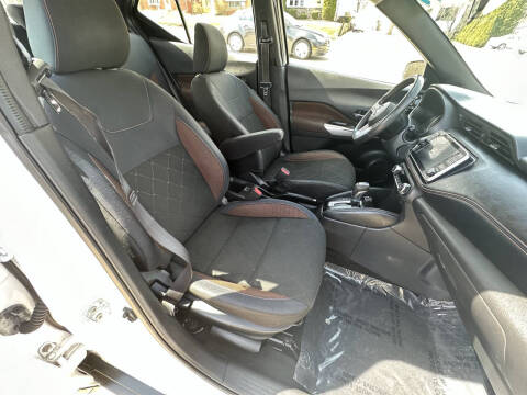 2019 Nissan Kicks SR