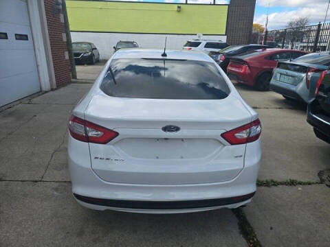 2016 Ford Fusion SE