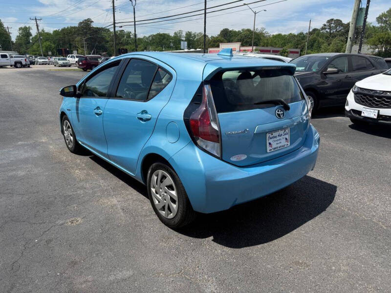 2015 Toyota Prius c Two