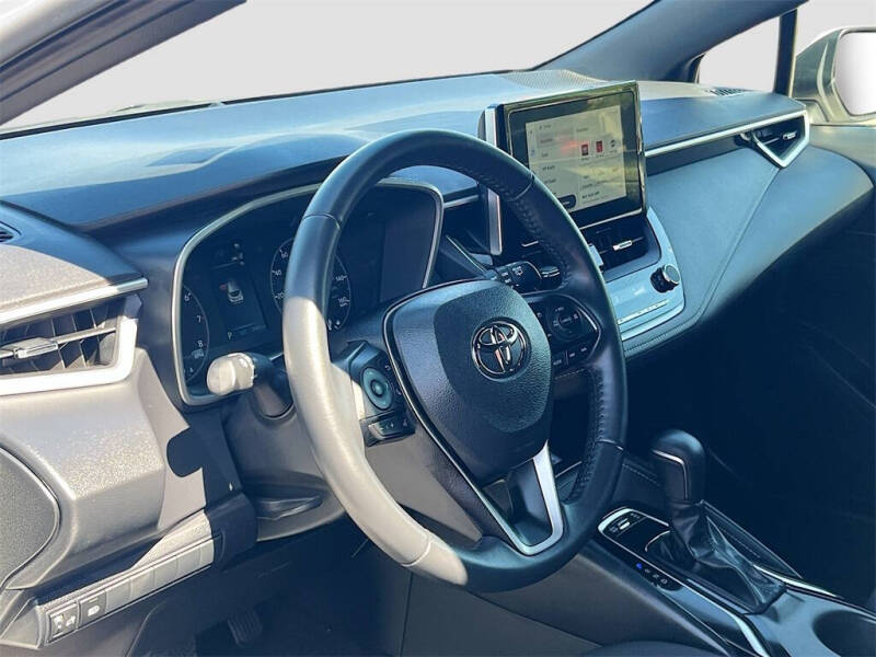 2025 Toyota Corolla Hatchback SE