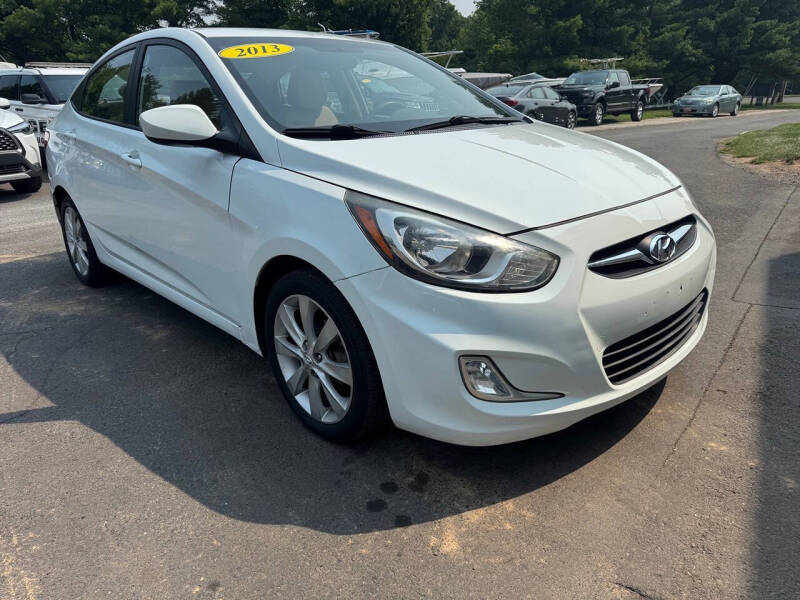 2013 Hyundai Accent GLS