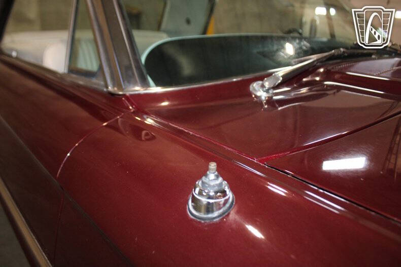 1964 Ford Thunderbird