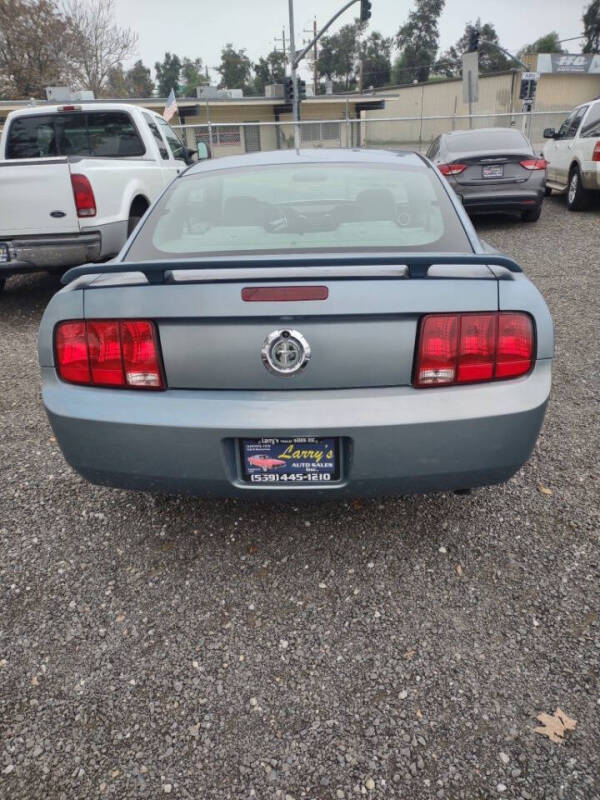 2005 Ford Mustang V6 Deluxe