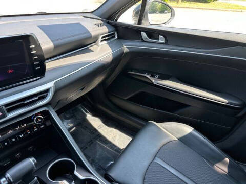 2023 Kia K5