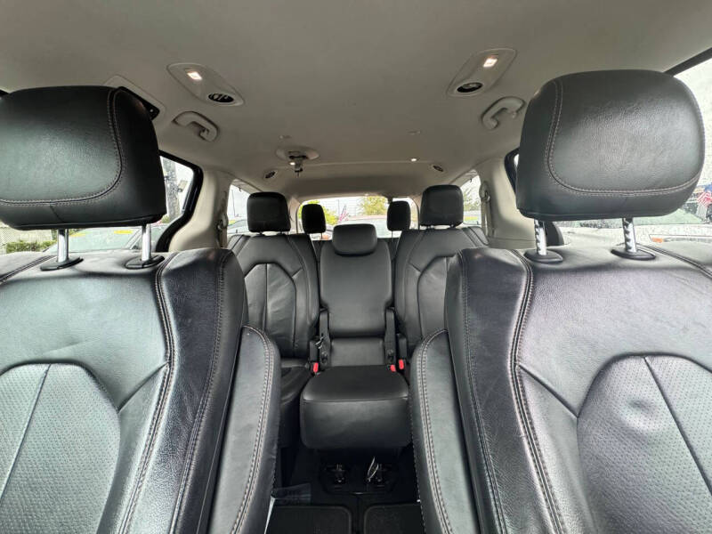 2018 Chrysler Pacifica Touring L