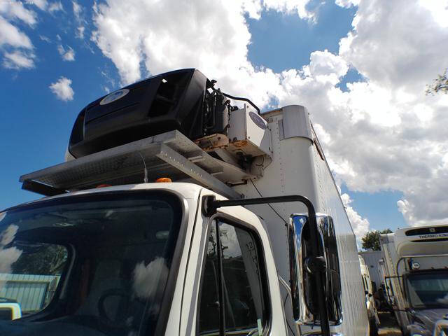 2017 Freightliner M2 106