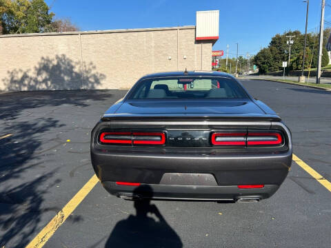 2016 Dodge Challenger SXT