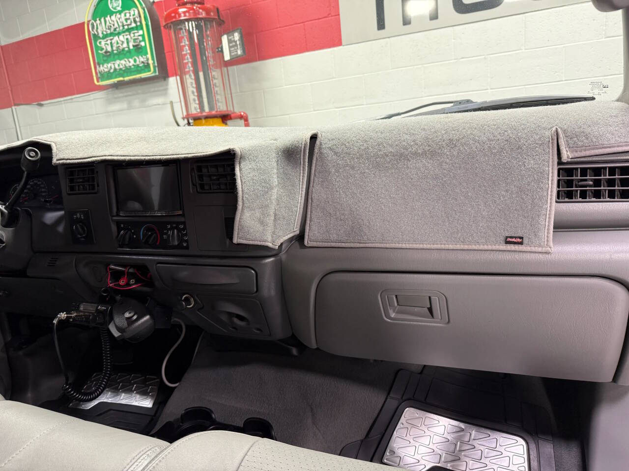 2002 Ford F-250 Super Duty 64