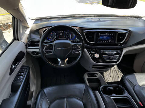 2019 Chrysler Pacifica Touring L